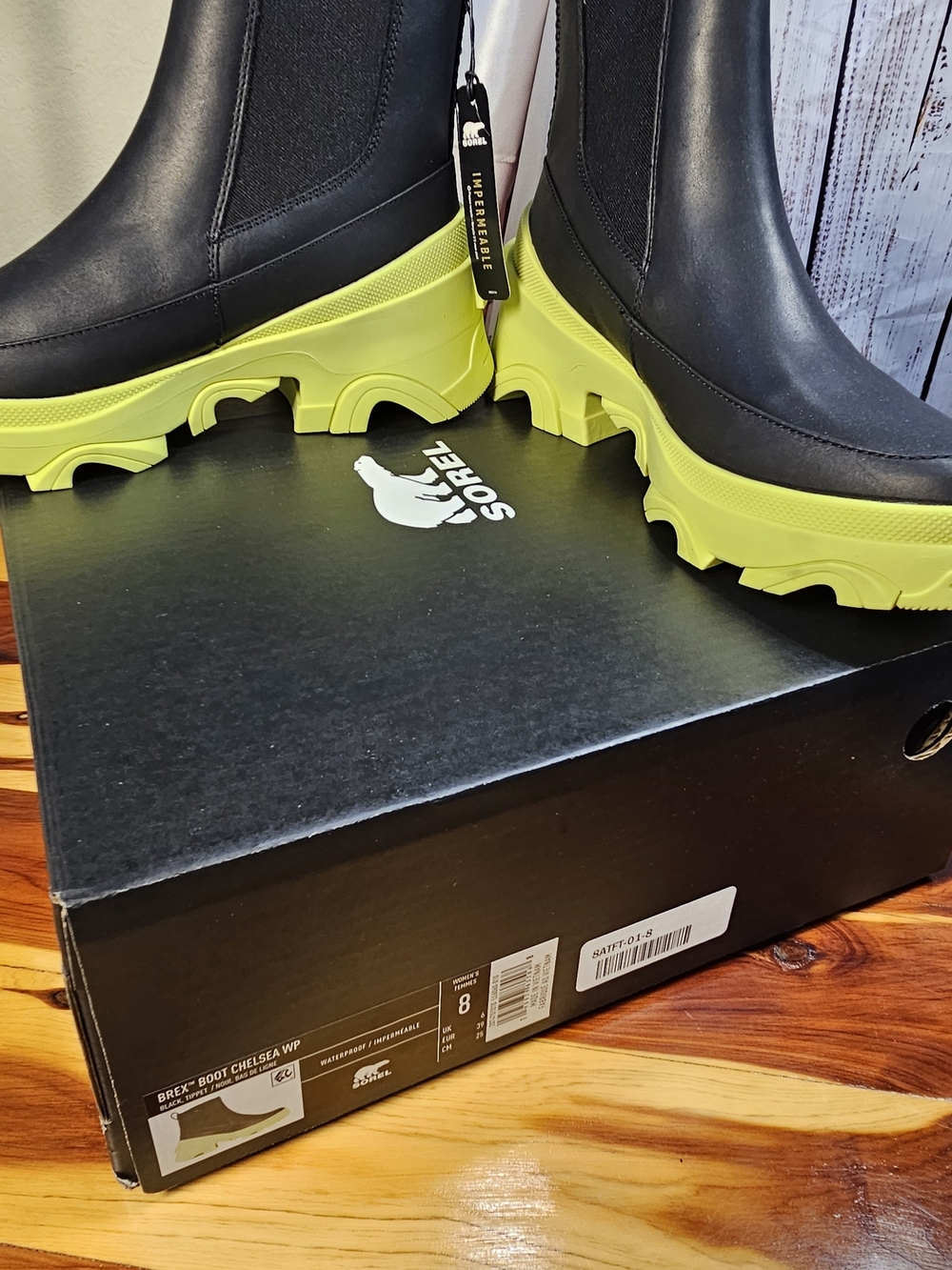 Sorel Brex Chelsea WP Waterproof Platform Boots Black Volt Green Sole Women's 8